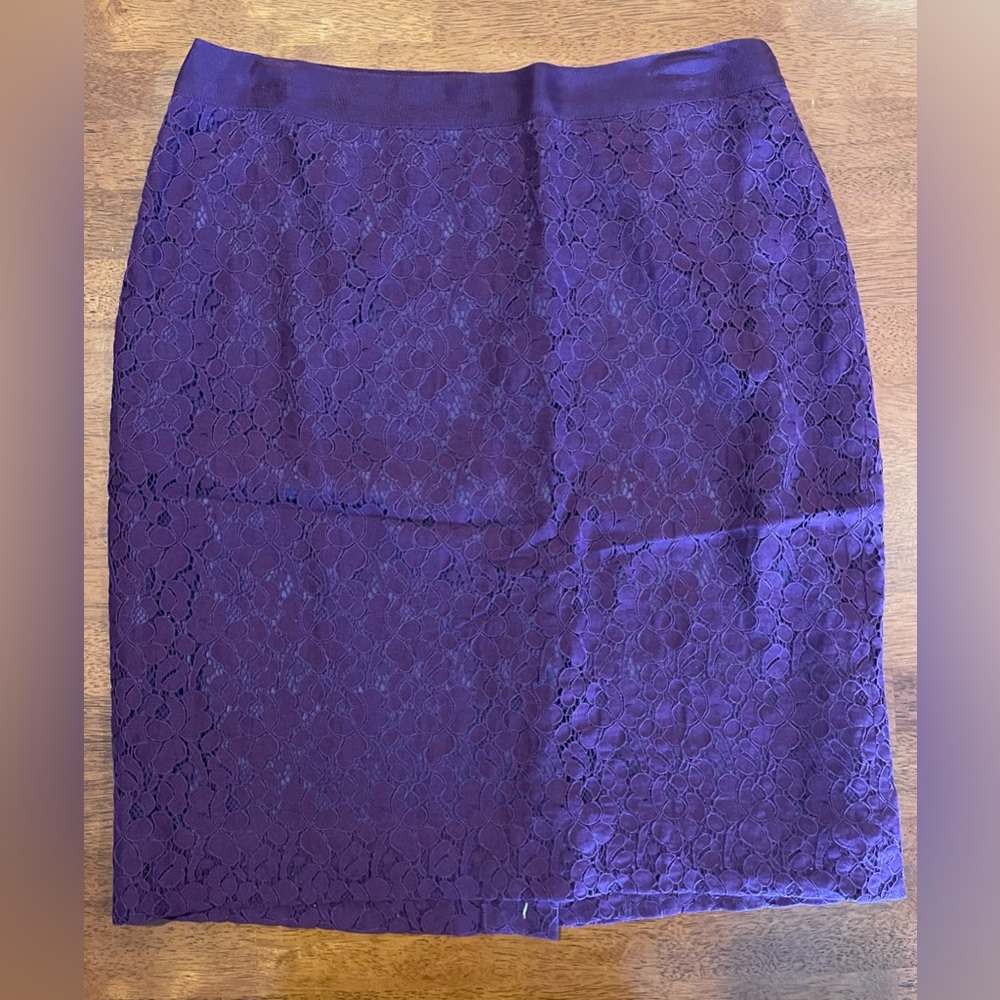 J Crew Women’s Lace Pencil Skirt Plum Sz 4